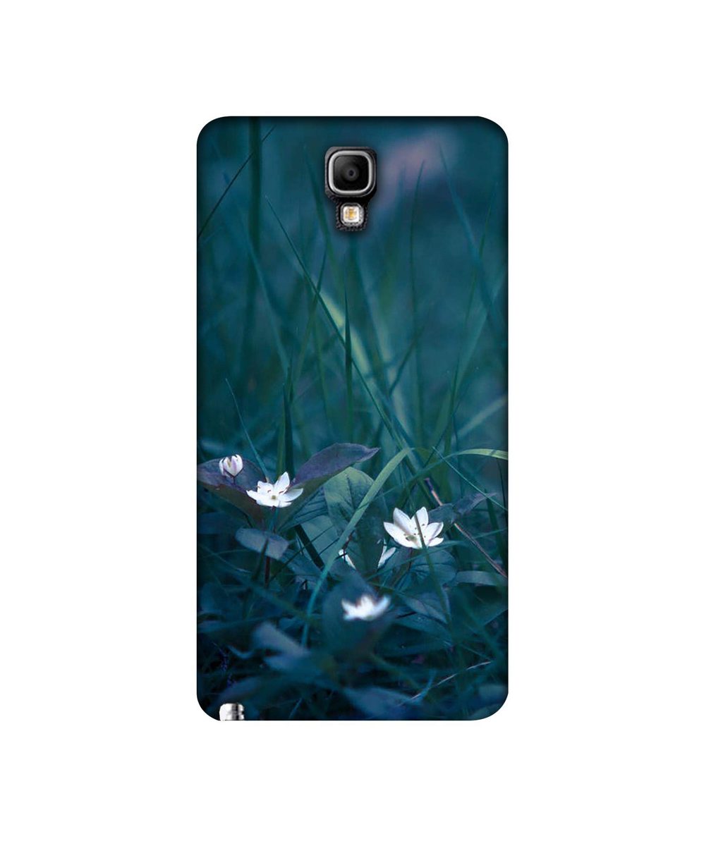 Amazon Brand - Solimo Designer White Flower 3D Printed Hard Back Case Mobile Cover for Samsung Galaxy Note 3 Neo