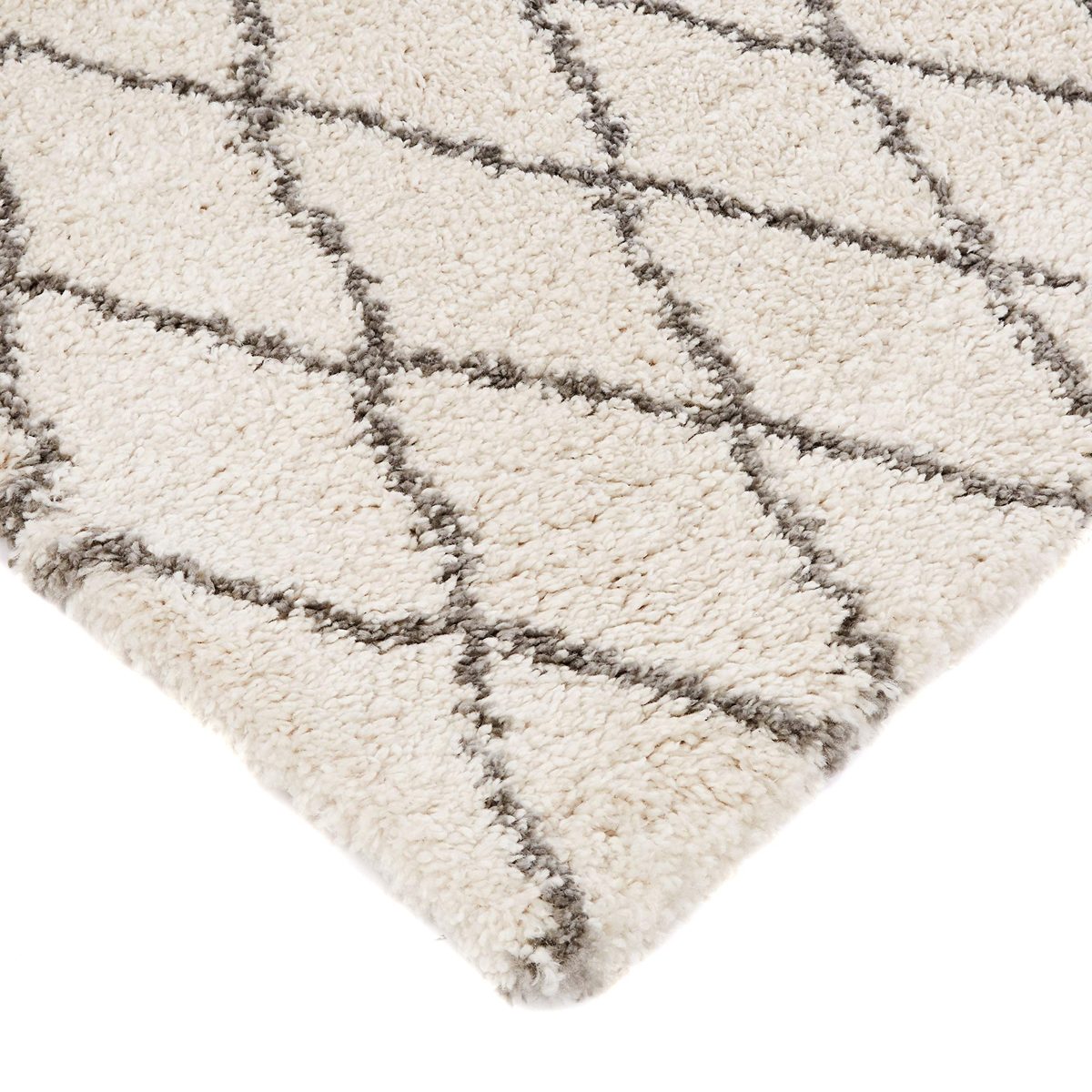Amazon Basics - 6'X9' Plush Diamond Trellis Shag Rug, Ivory