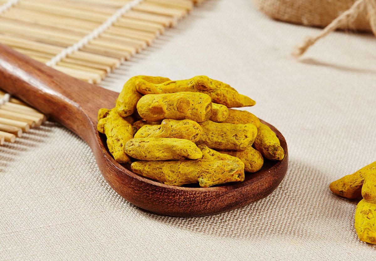 Amazon Brand - Vedaka Dried Turmeric Sticks, 200g