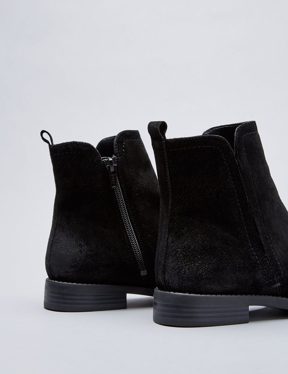 find. Amazon Brand Women’s Chelsea Boots in Leather with Flexi-Sole, Black, US 10.5