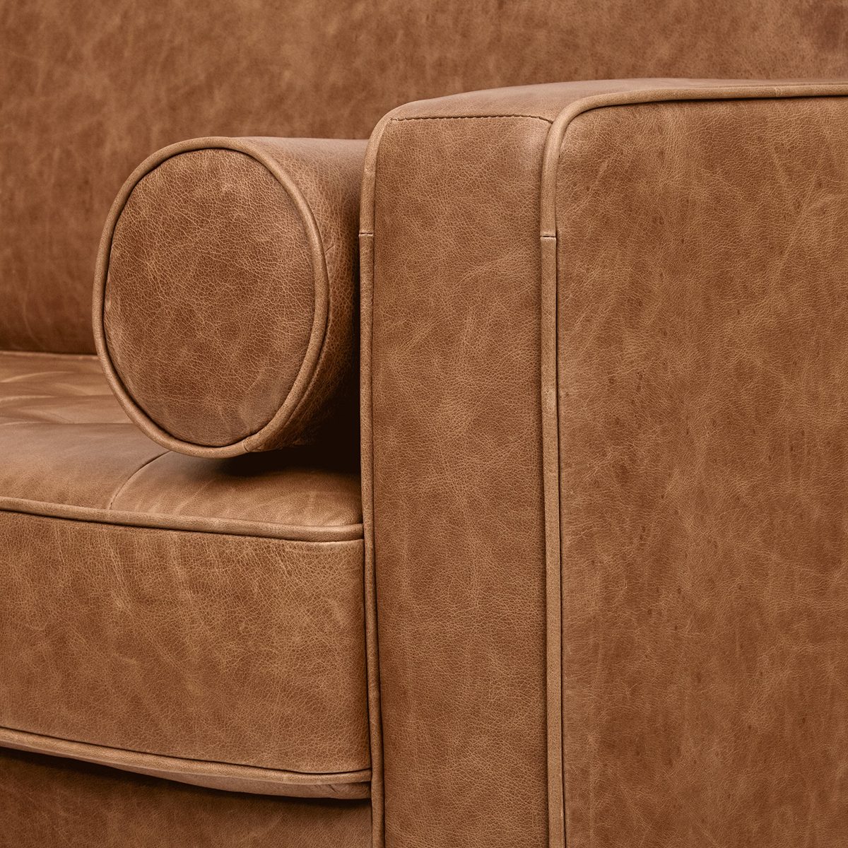 Amazon Brand – Rivet Aiden Tufted Mid-Century Modern Leather Bench Seat Sofa, 86.6" W, Cognac