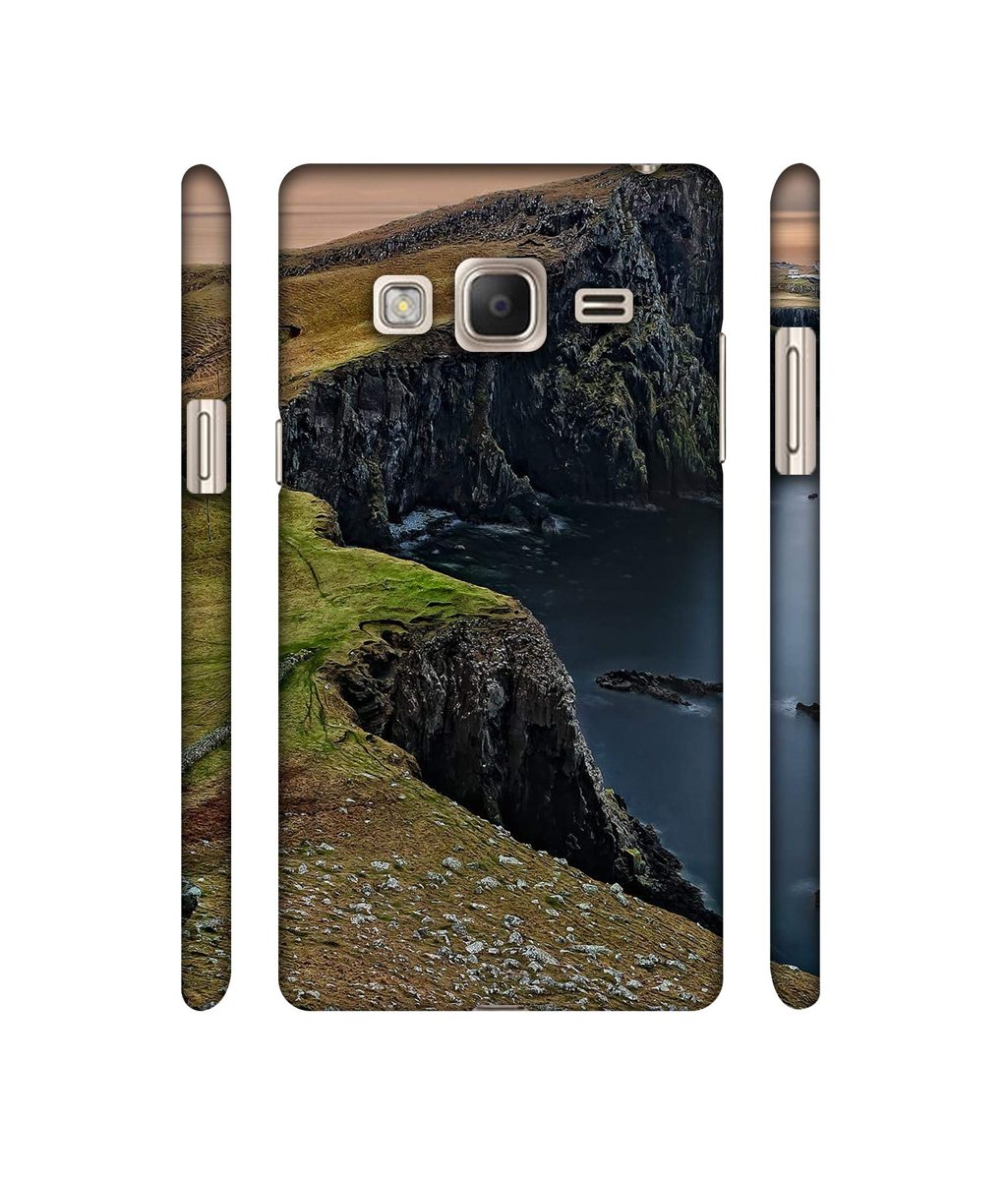 Amazon Brand - Solimo Designer Mountain Valley 3D Printed Hard Back Case Mobile Cover for Samsung Z3