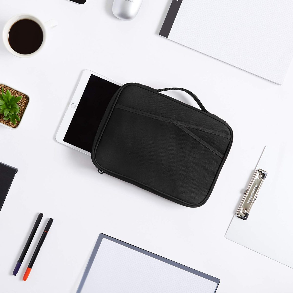 AmazonBasics Tablet Sleeve -10-Inch Black 10-Inch
