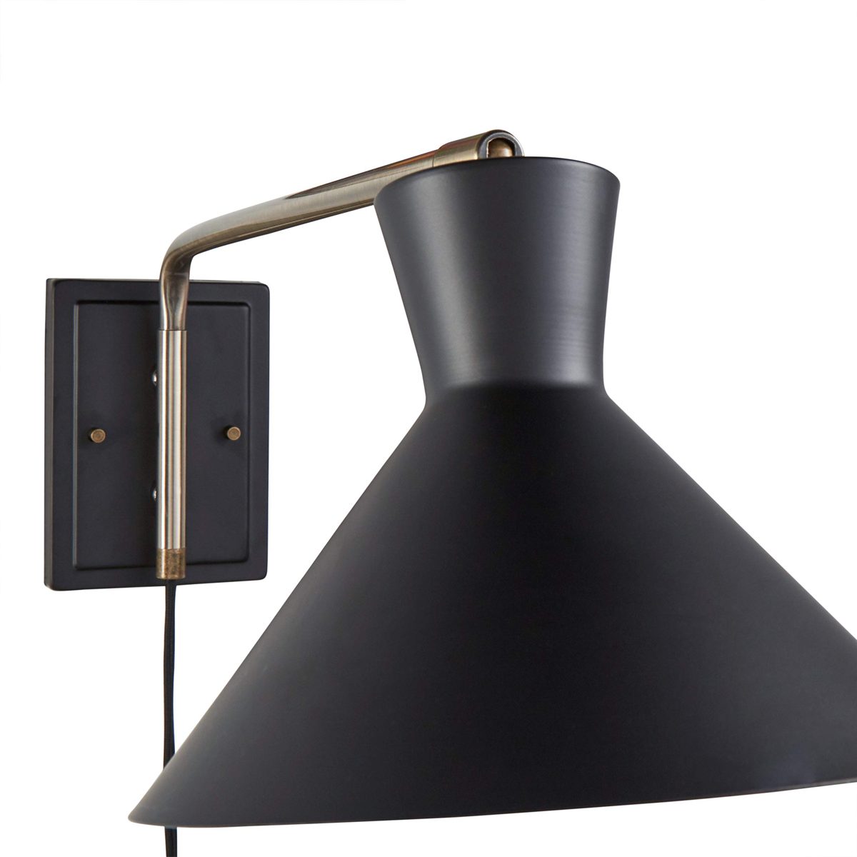 Amazon Brand – Rivet Mid-Century Swiveling Long Arms, Pivoting Head, Plug-In, Hardwire or 2-in-1 Option Wall Sconce with Bulb, 10.4"H, Matte Black with Antique Brass