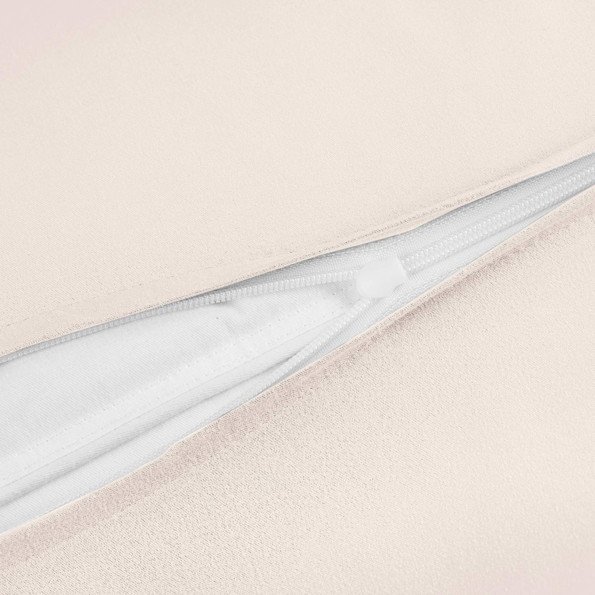 AmazonBasics Premium Microfiber Pillowcases, 2-Pack - 80 x 80 cm, Cream