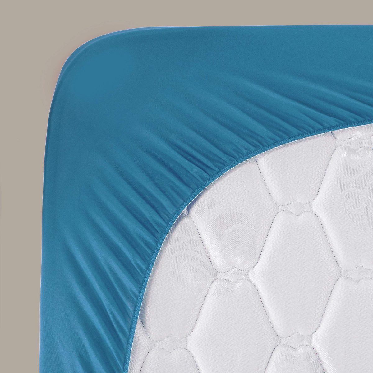 Amazon Brand - Solimo Water Resistant Premium Mattress Protector, 75x36 inches - Single Bed Size, Blue