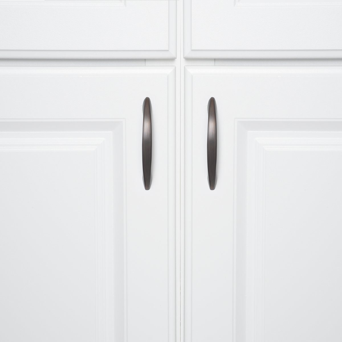 AmazonBasics Modern Arch Cabinet Handle, 4" Length (3" Hole Centre), Oil Rubbed Bronze, 10-Pack
