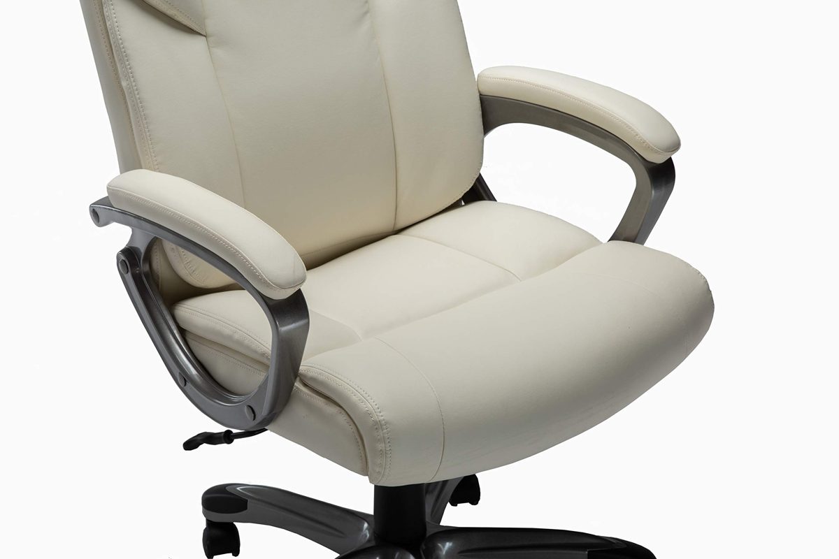 AmazonBasics High-Back Bonded Leather Executive Office Computer Desk Chair - Cream (Renewed)