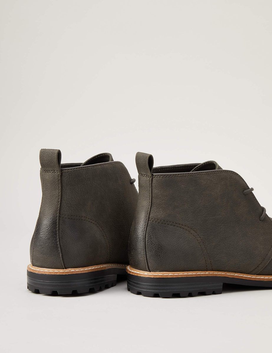 find. Men's Um1527 Chukka Boots, Grey, 8 US