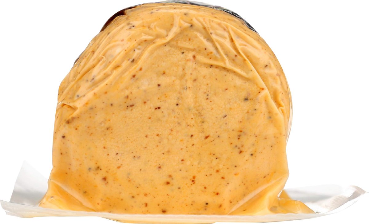 WHOLE FOODS MARKET Pasilla And Honey Goat Cheese, 4 OZ
