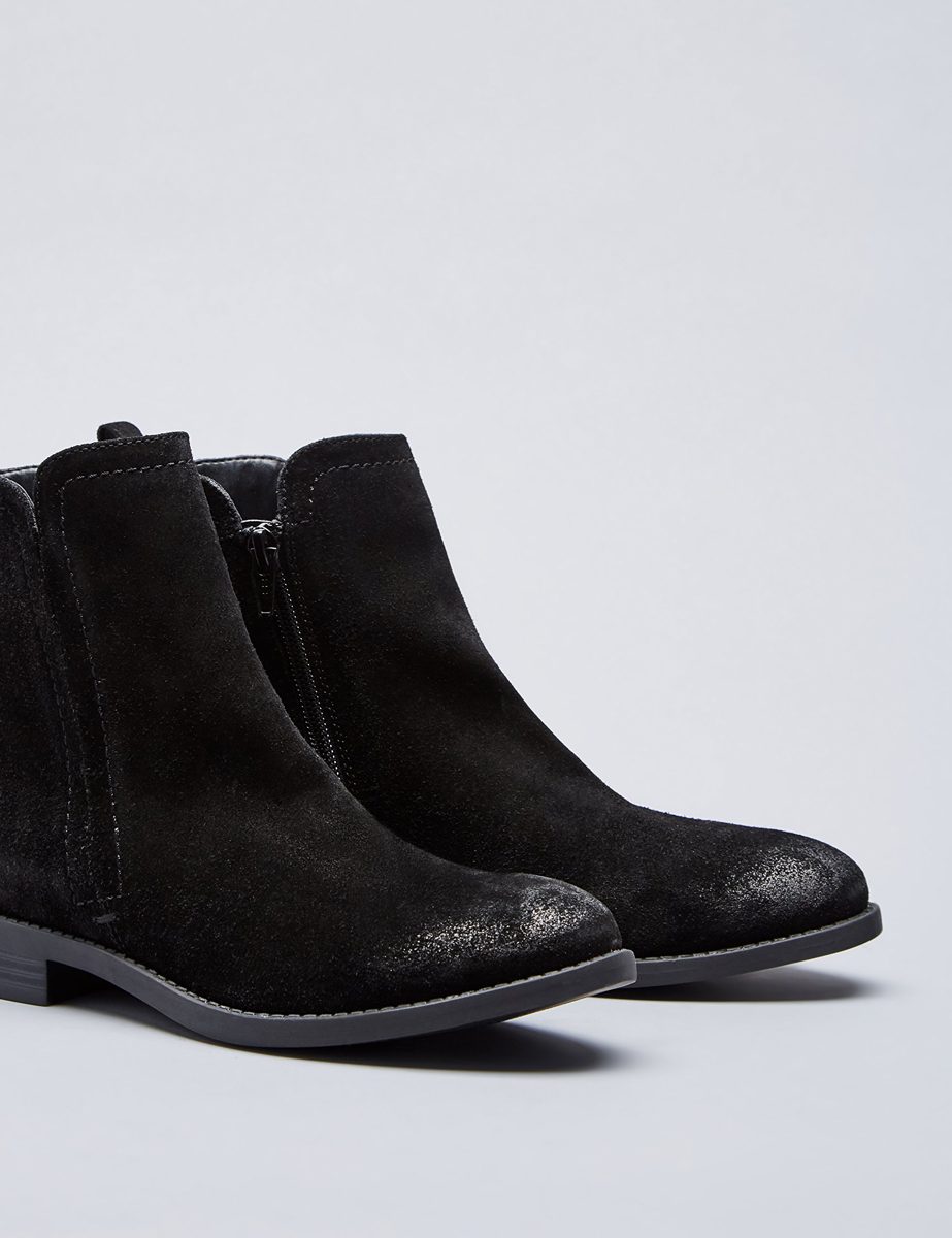 find. Amazon Brand Women’s Chelsea Boots in Leather with Flexi-Sole, Black, US 10.5