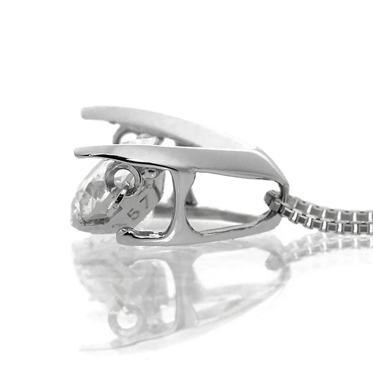 [Amazon Collection] Amazon Collection (AMBZO) Pt900 Dancing Stone Necklace Dancing Diamond 0.5ct Inverted V Shape (J.I1.VG Equivalent) LFV0010PT-05