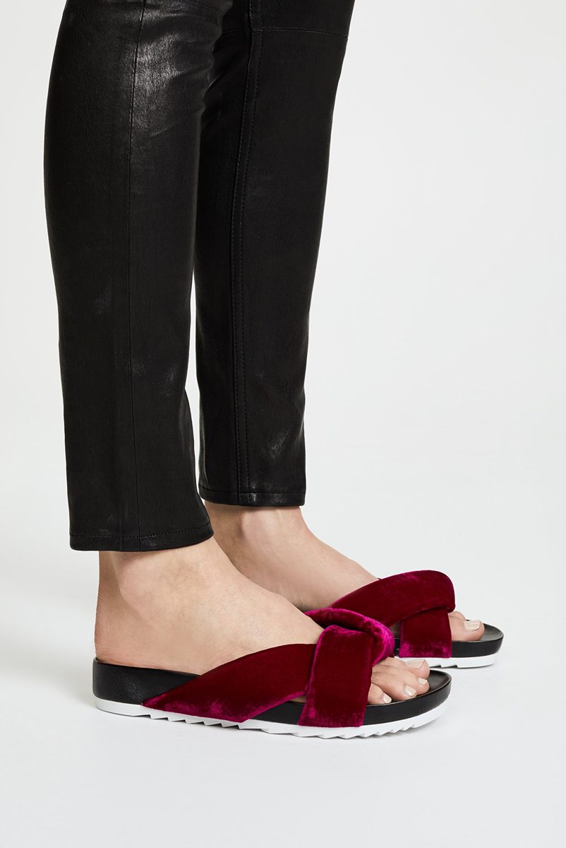 Amazon Brand - The Fix Women's Violet Twist Strap Soft Footbed Slide Sandal Flat, Magenta Velvet, 10 B US