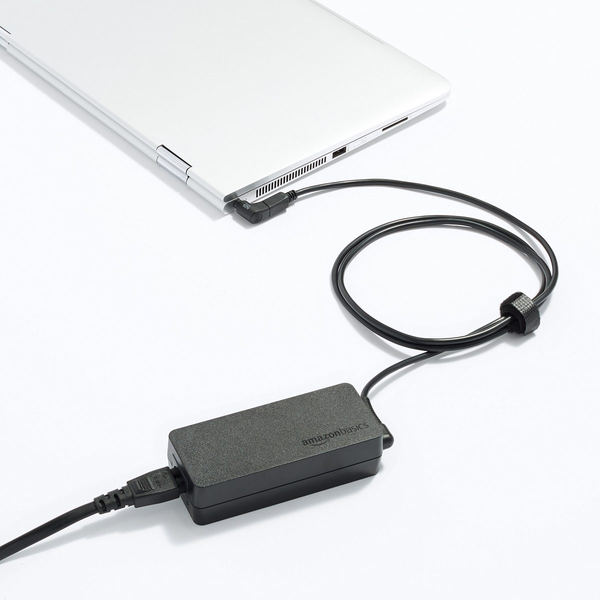 AmazonBasics Universal 65 Watt Laptop Charger AC Power Adapter Cord for Acer, Asus, Dell, HP, Lenovo, Toshiba and more