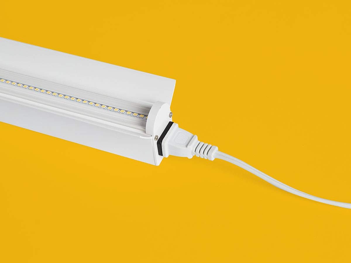 AmazonCommercial Linkable LED Utility Shop Light, 4-Foot, 3300 Lumens, 40 Watt, Energy Star and ETL Certified | Cool White, 12-Pack
