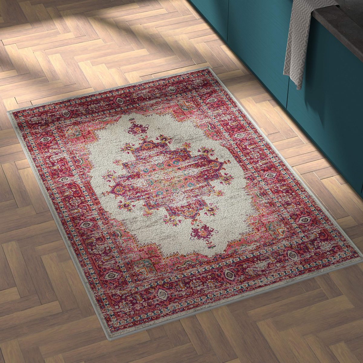 Amazon Brand – Rivet Old World Vintage Persian Area Rug, 3' 9" x 5' 9", Passion Pink