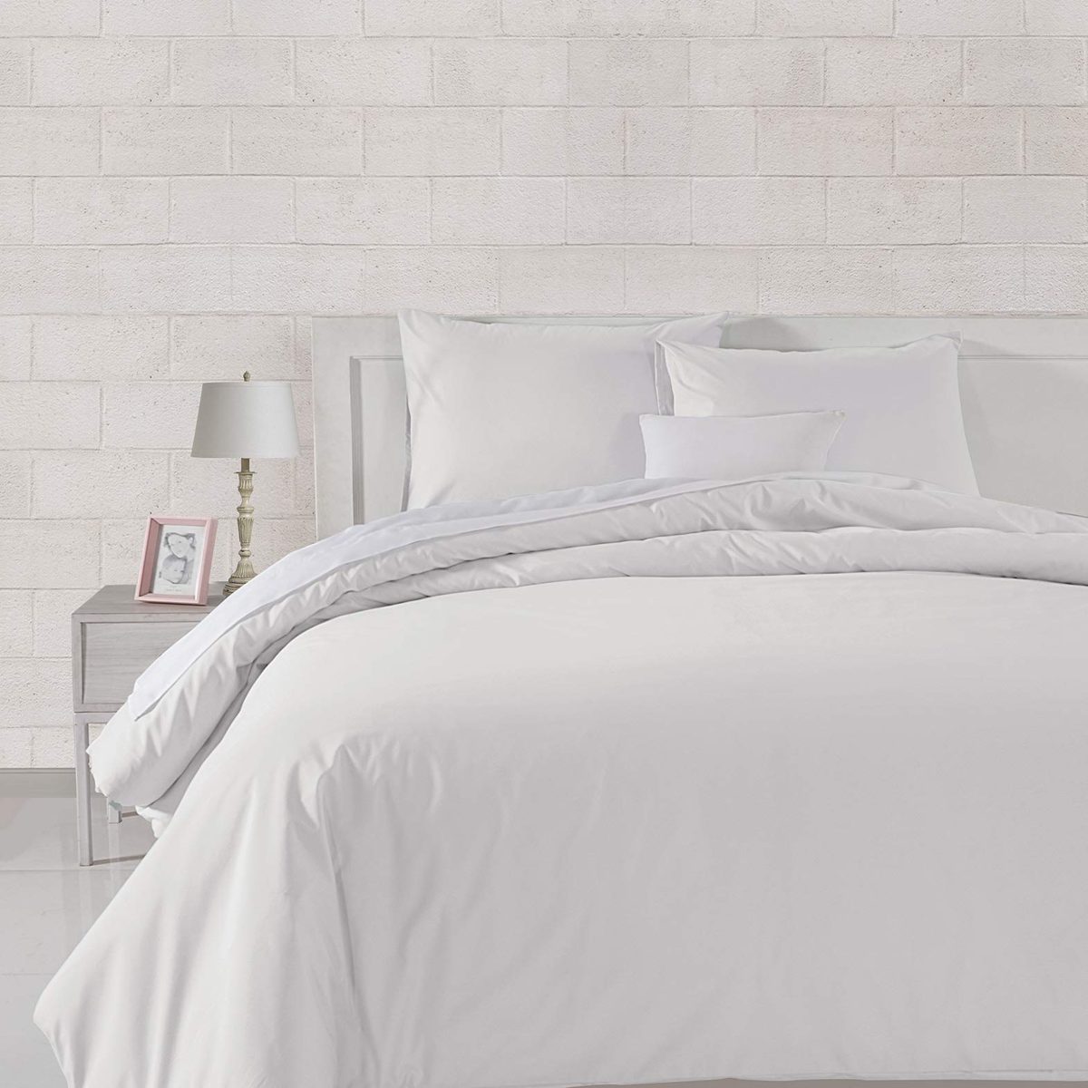 AmazonBasics Organic Sateen Cotton Sheet Set, White