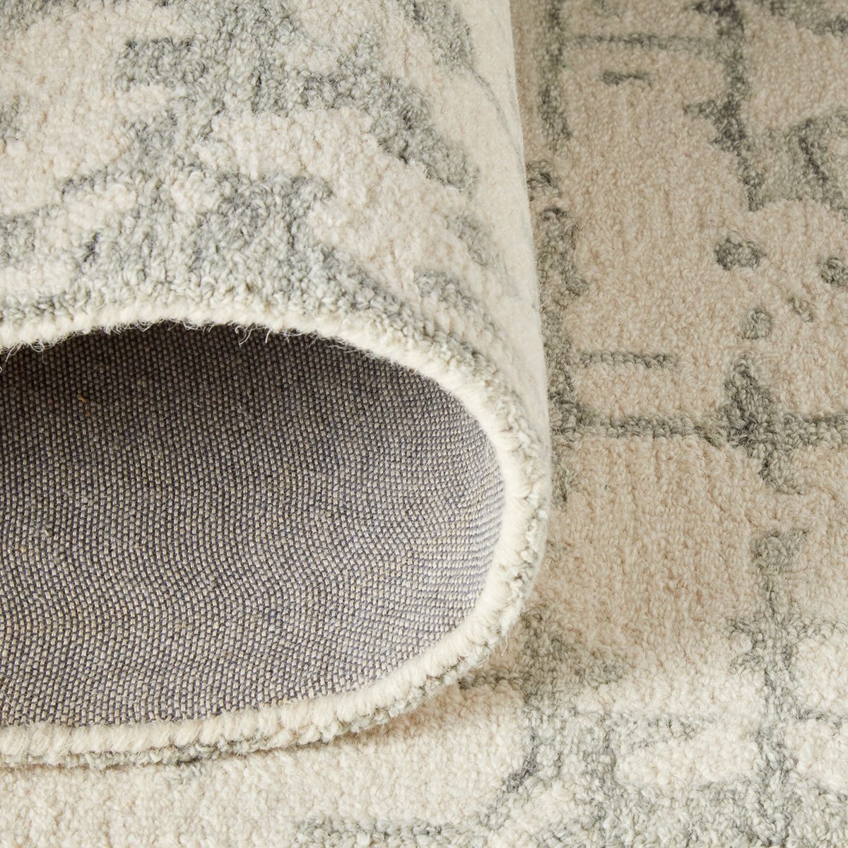 Amazon Brand – Rivet Contemporary Linear Distressed Wool Runner Rug, 2' 6" x 8', Grey