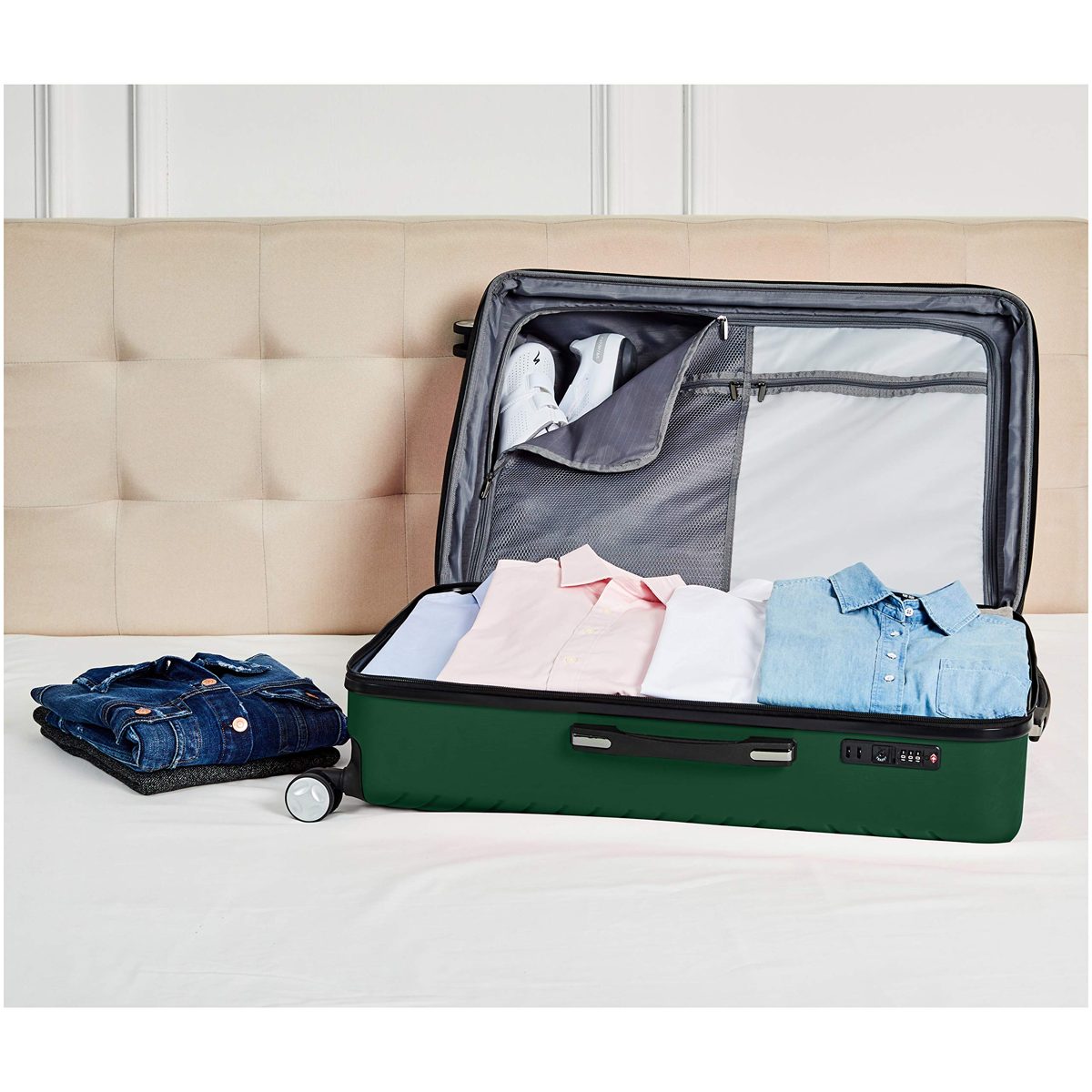 AmazonBasics Geometric Luggage Expandable Suitcase Spinner 28-Inch, Green