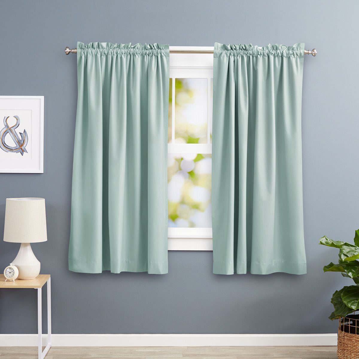 Amazon Basics Heat-Insulating Thermal Blackout Curtains, Pack of 2, 168 x 137 cm (W x L), Sea Green