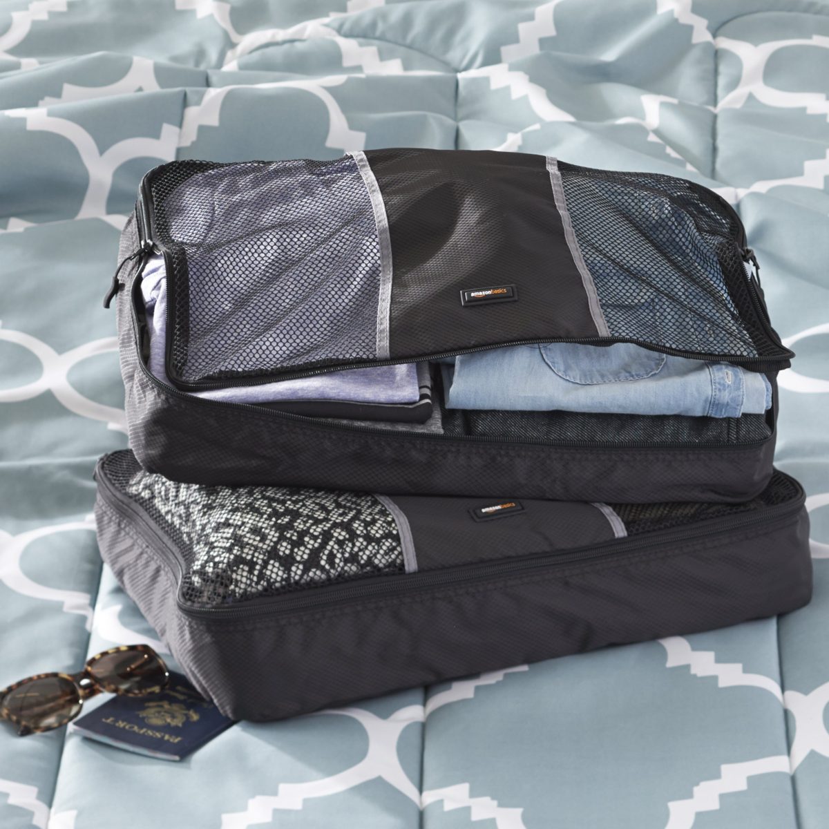 (Renewed) AmazonBasics Packing Cubes/Travel Pouch/Travel Organizer - Large, Black (4-Piece Set)